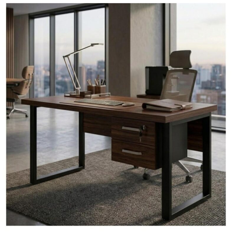 Móveis para Escritório Mesa para Escritório com Pé Industrial 1,70x0,70m - Com Gavetas - Louro / Preto - 25475