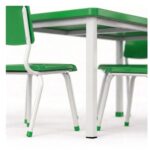 Conjunto Escolar Coletivo 6 a 10 anos com Mesa Quadrada e 4 Lugares