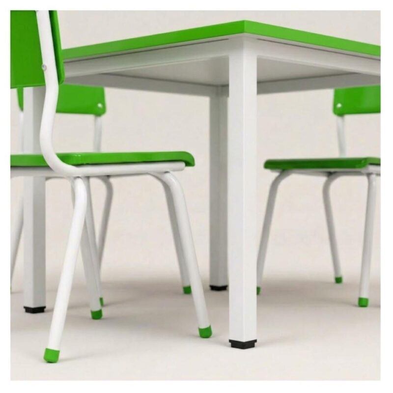 Conjunto Escolar Coletivo 6 a 10 anos com Mesa Quadrada e 4 Lugares