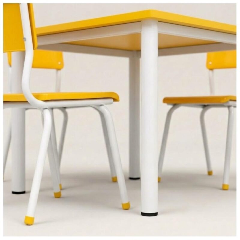 Conjunto Escolar Coletivo 6 a 10 anos com Mesa Quadrada e 4 Lugares
