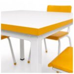 Conjunto Escolar Coletivo 6 a 10 anos com Mesa Quadrada e 4 Lugares