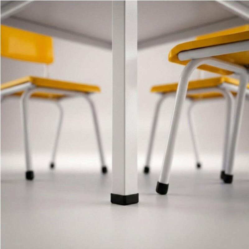 Conjunto Escolar Coletivo 6 a 10 anos com Mesa Quadrada e 4 Lugares