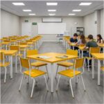 Conjunto Escolar Coletivo 6 a 10 anos com Mesa Quadrada e 4 Lugares