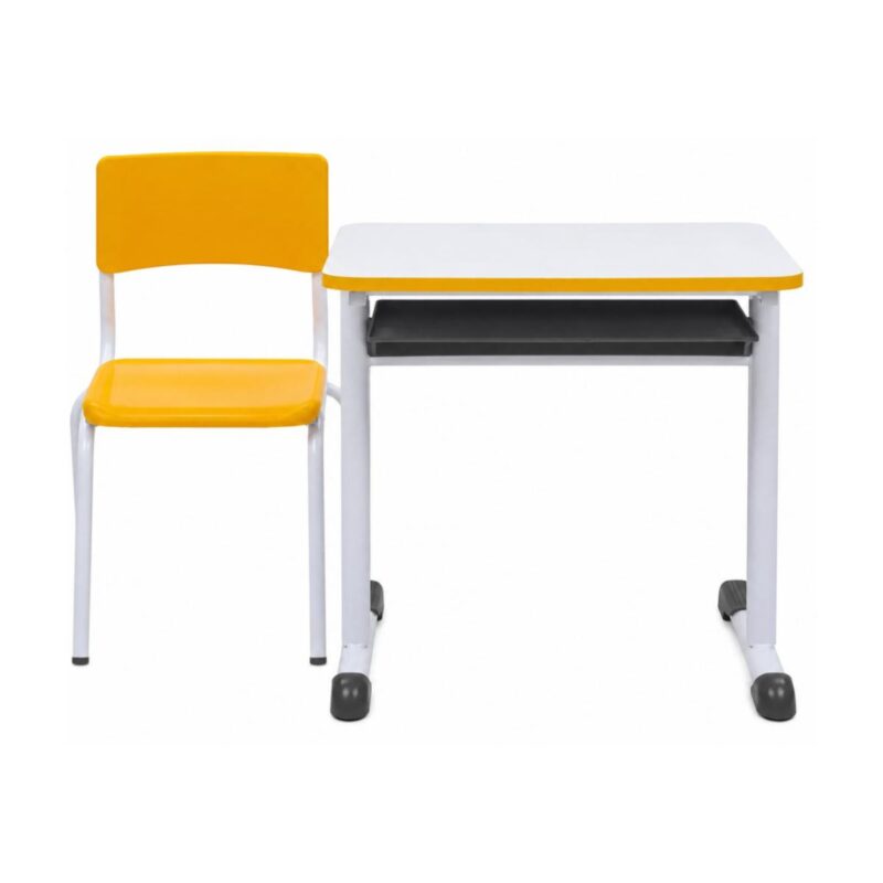 Conjunto Escolar Amarelo com Mesa e Cadeira 03 a 06 Anos