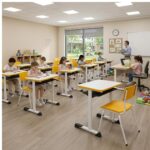 Conjunto Escolar Amarelo com Mesa e Cadeira 03 a 06 Anos