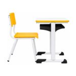 Conjunto Escolar Amarelo com Mesa e Cadeira 03 a 06 Anos