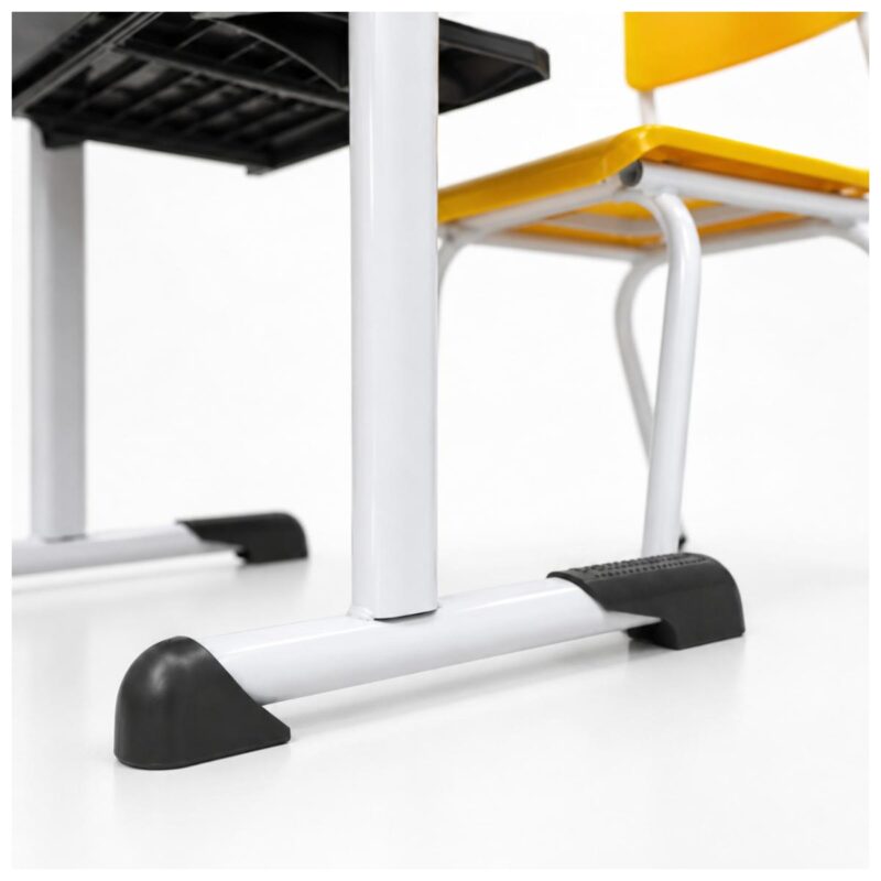 Conjunto Escolar Amarelo com Mesa e Cadeira 03 a 06 Anos