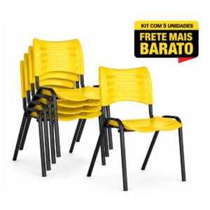 Kit com 5 cadeiras fixas amarelas empilháveis, com quatro unidades agrupadas e uma cadeira em destaque frontal.