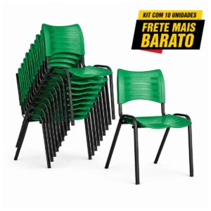 Kit com 10 cadeiras fixas verdes empilháveis, com nove unidades agrupadas e uma cadeira em destaque frontal.
