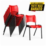 Kit com 10 cadeiras fixas vermelhas empilháveis, com nove unidades agrupadas e uma cadeira em destaque frontal.